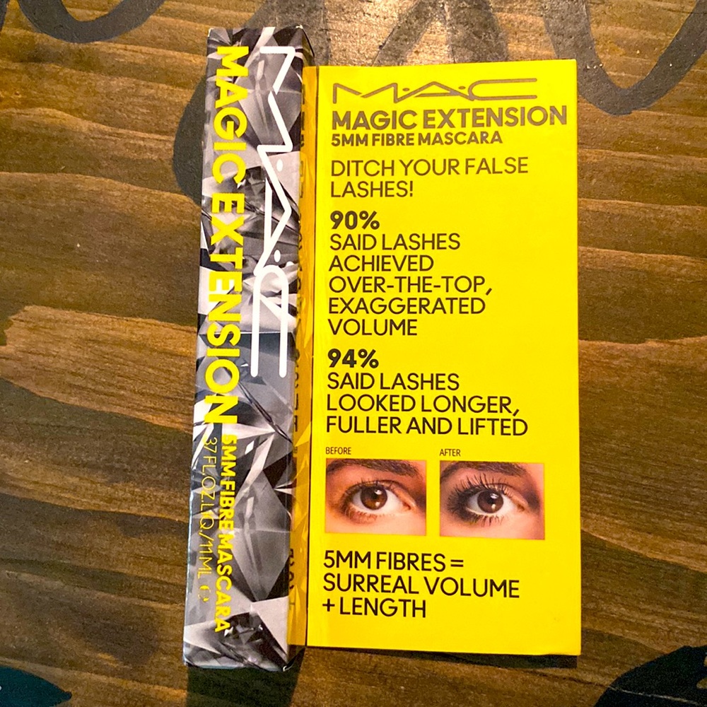 MAC Magic Extension Mascara in Extensive Black
